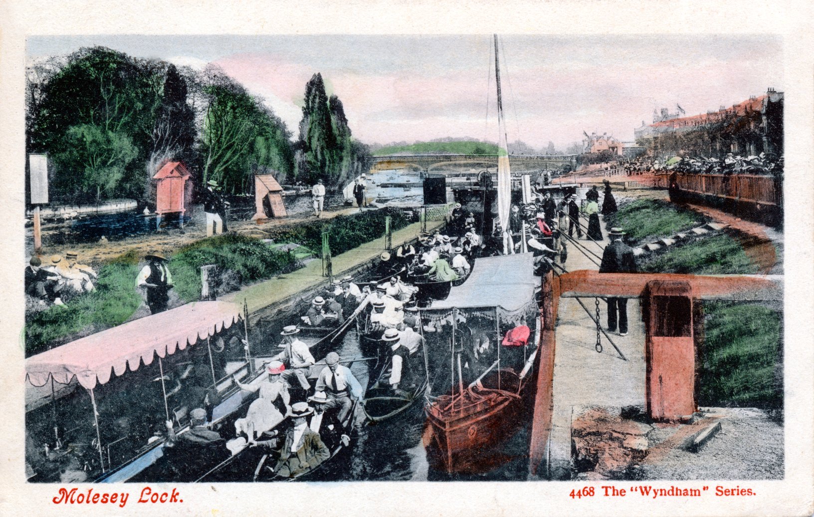 Molesey Lock,river view